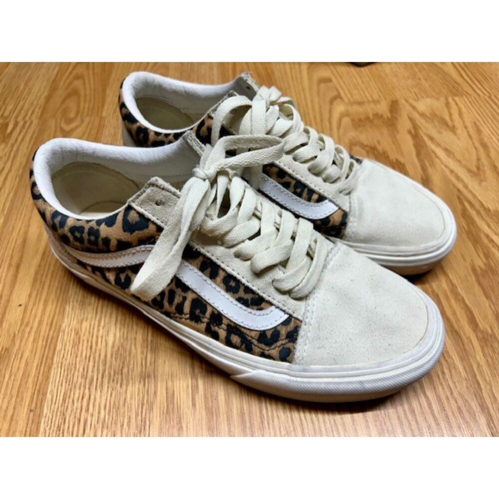 Sz 8.5 - Vans Old Skool - Custom Leopard print - Suede shoes